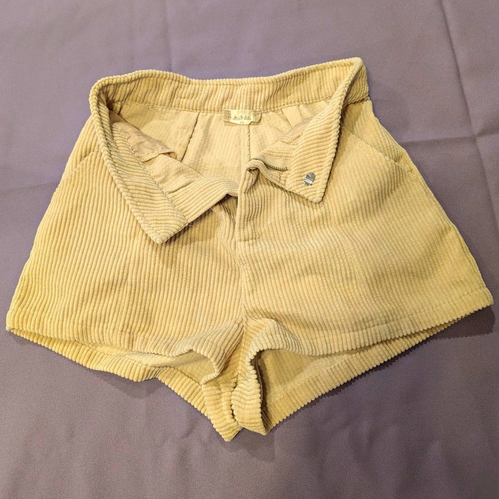 Altar'd State Womens XS Cream Corduroy High Rise Shorts Lined Pockets HMP9214